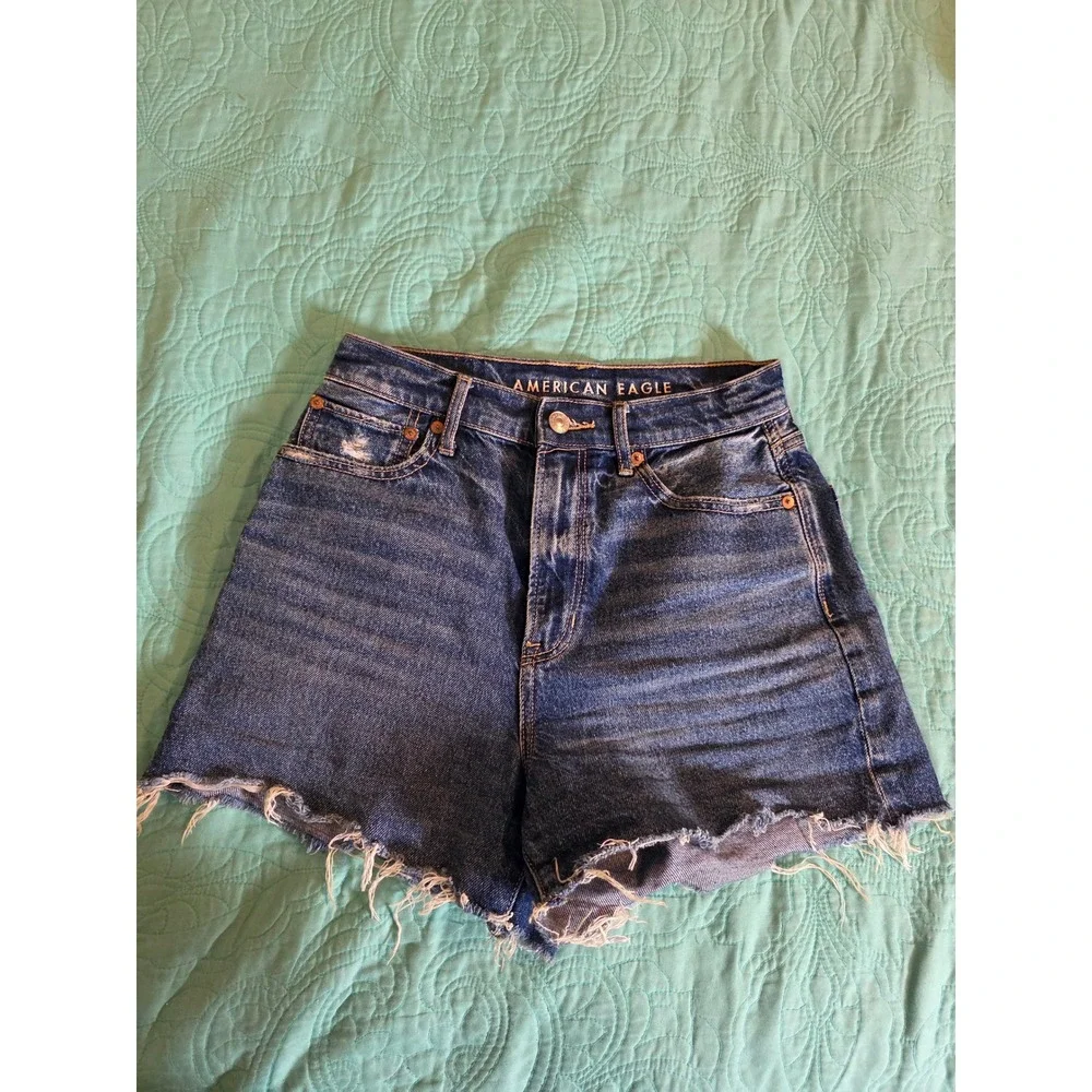 American Eagle High Waisted Denim Shorts Size 2 Medium Wash Raw Hem Cut Offs